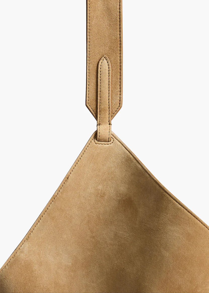 Warm Camel Geometric Hobo Bag with Dual Patch Handles & Tiny Chain Accent for Office Daily Outfits